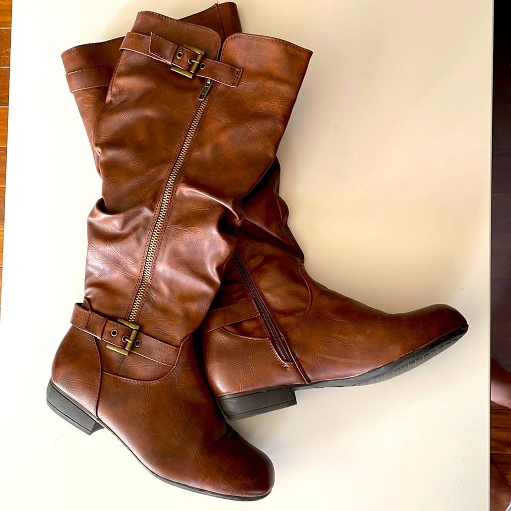 Boots - Picture 1 of 3